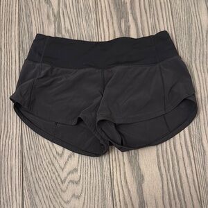 Black Women's Lululemon Speed Up Shorts